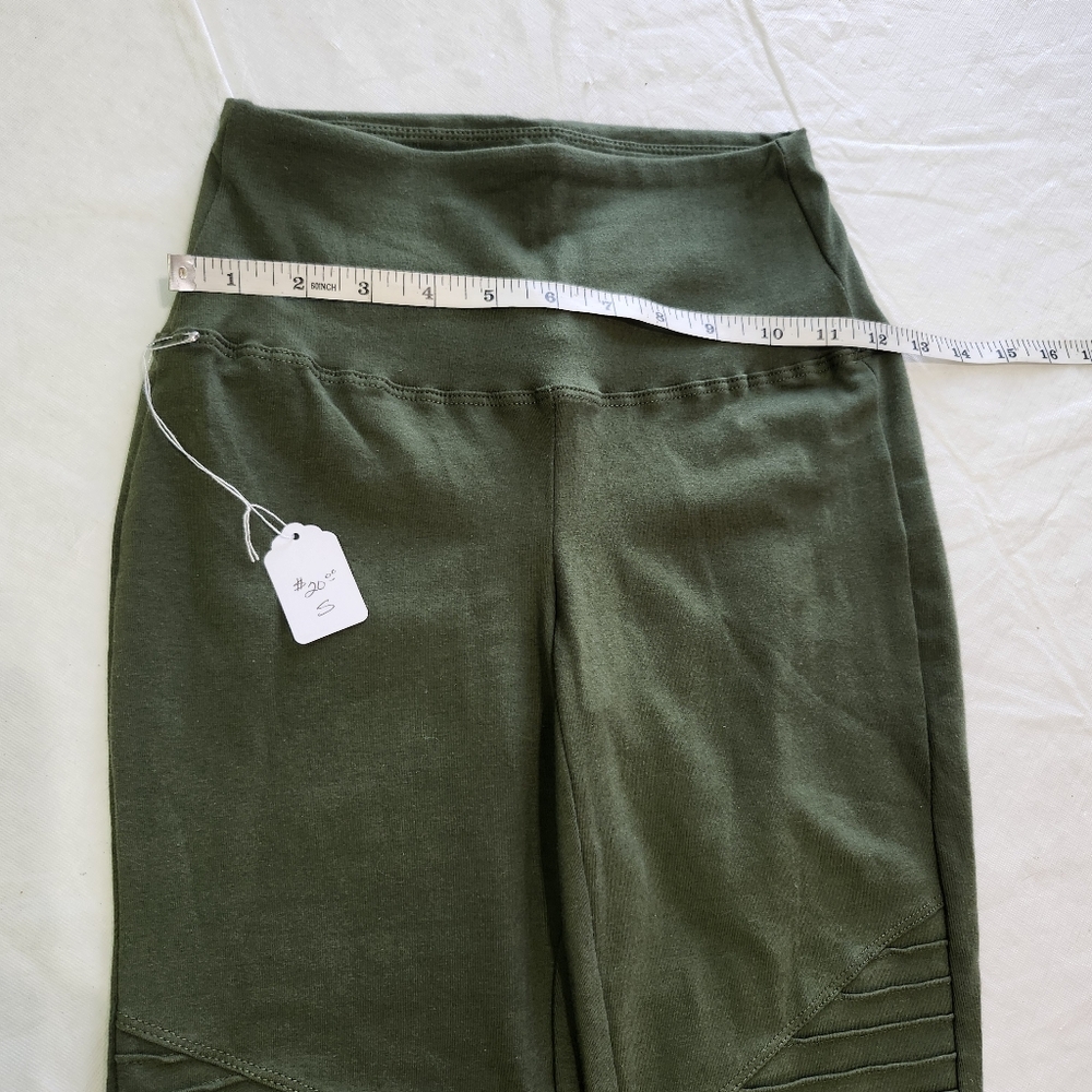 Zenana Outfitters Amy Green Cotton Wide Waistband Moto Leggings - Picture 10 of 11